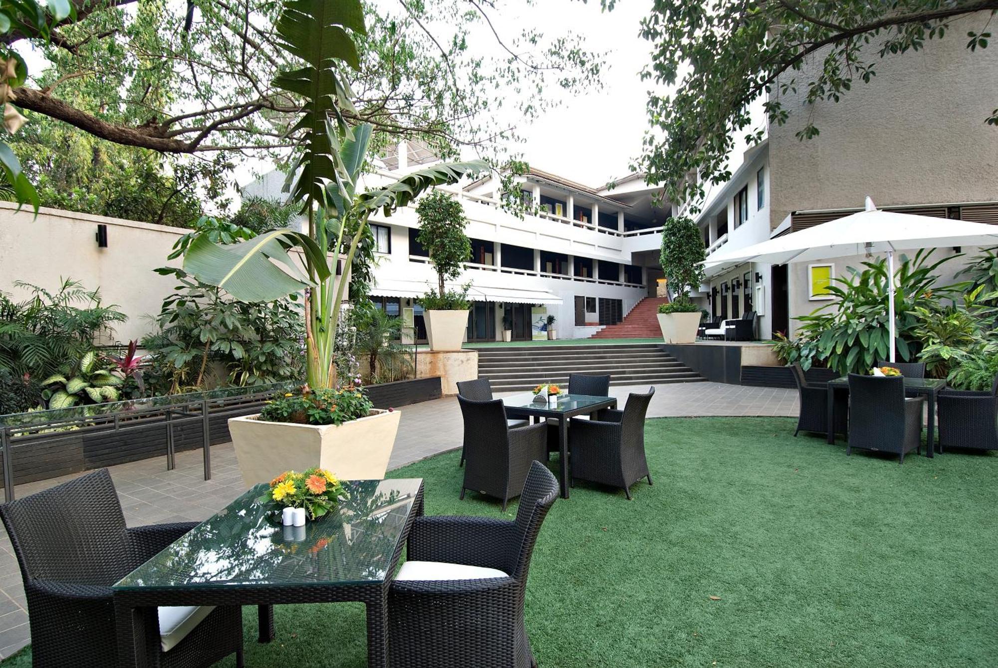 Citrus Hotel لونافالا المظهر الخارجي الصورة