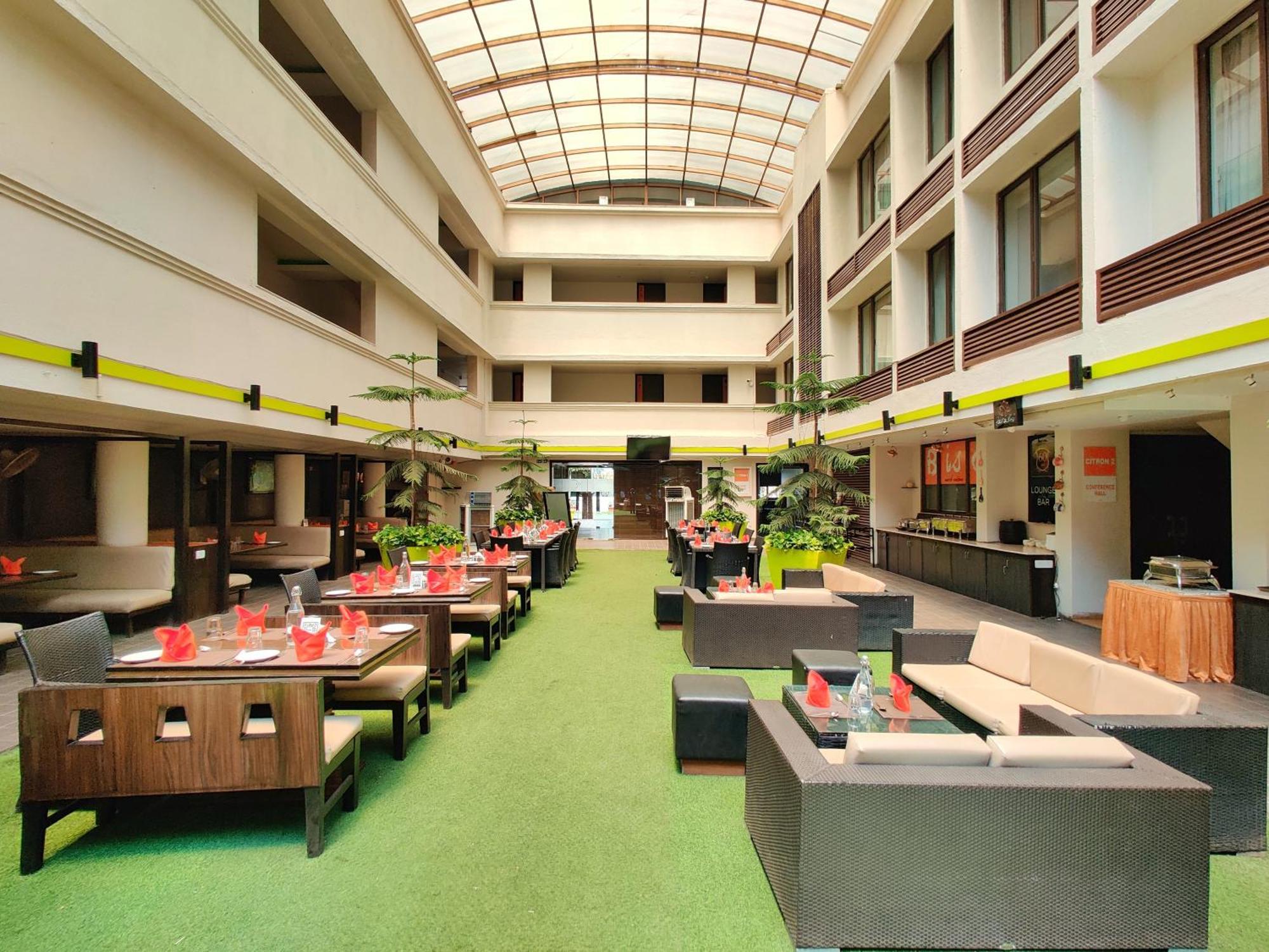 Citrus Hotel لونافالا المظهر الخارجي الصورة