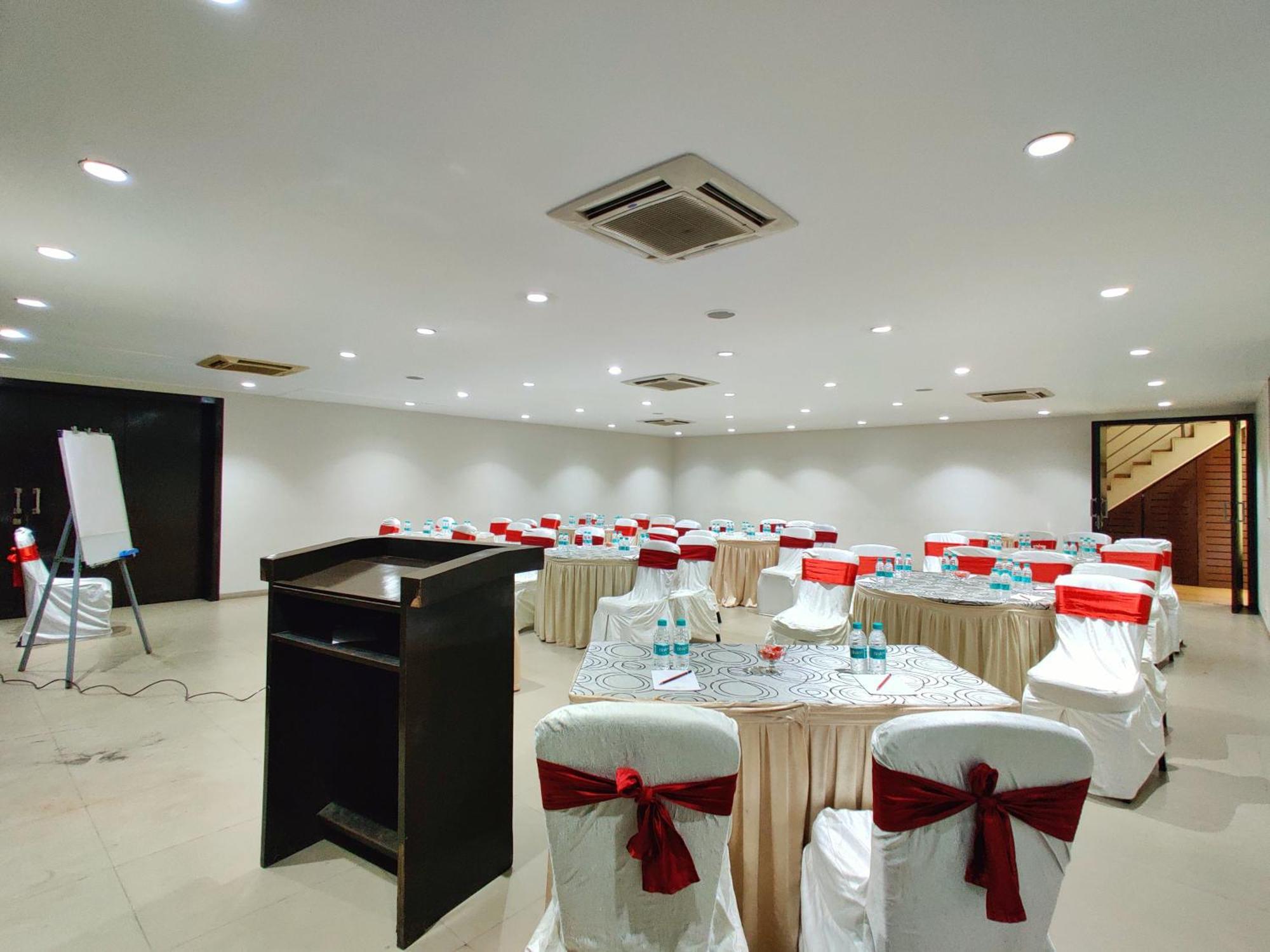 Citrus Hotel لونافالا المظهر الخارجي الصورة
