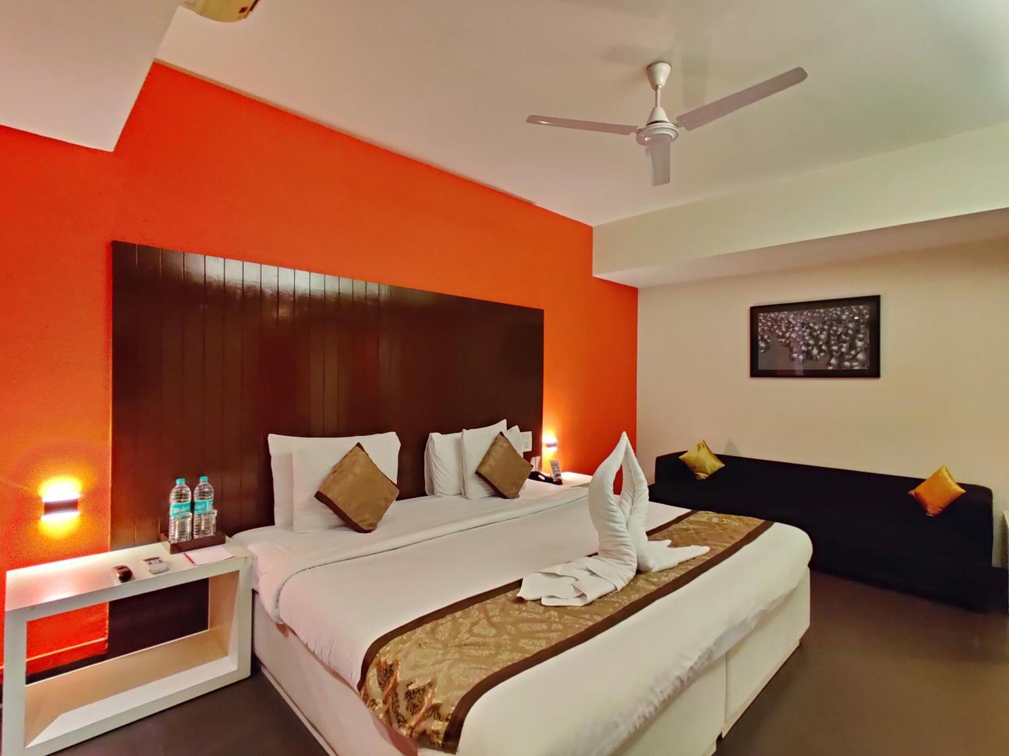 Citrus Hotel لونافالا المظهر الخارجي الصورة