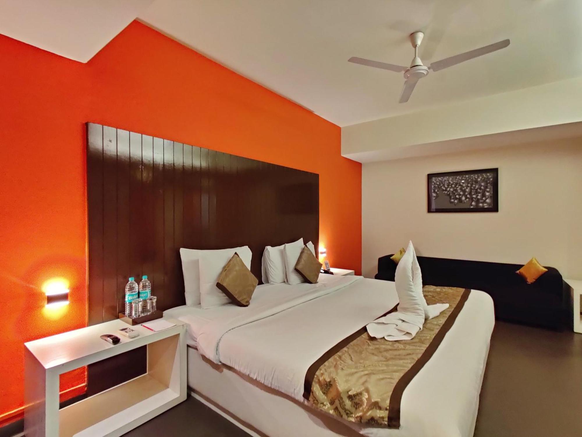Citrus Hotel لونافالا المظهر الخارجي الصورة